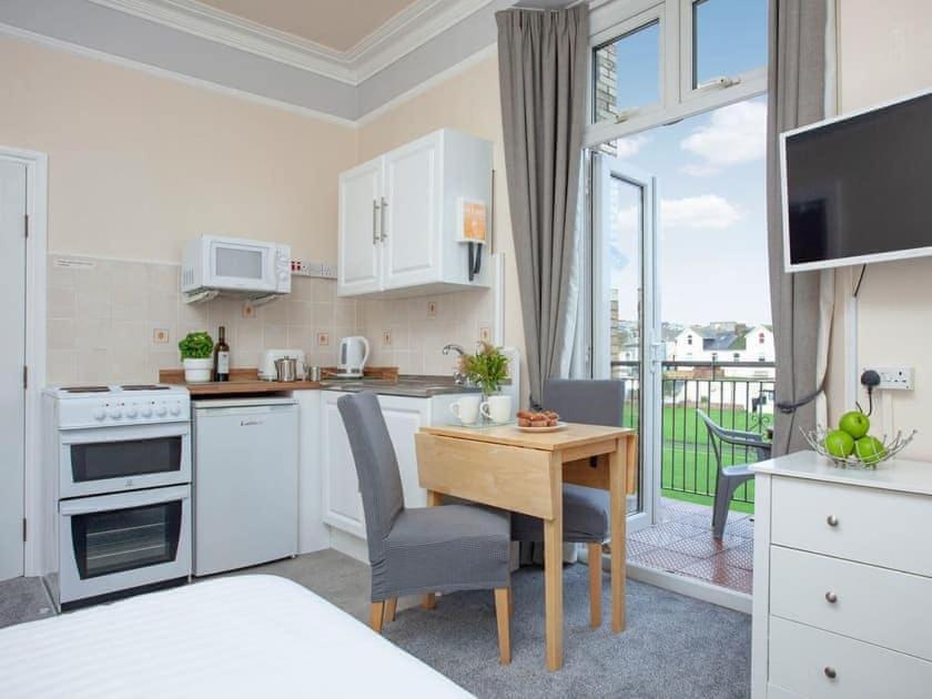 Bedford Holiday Apartments - Housity