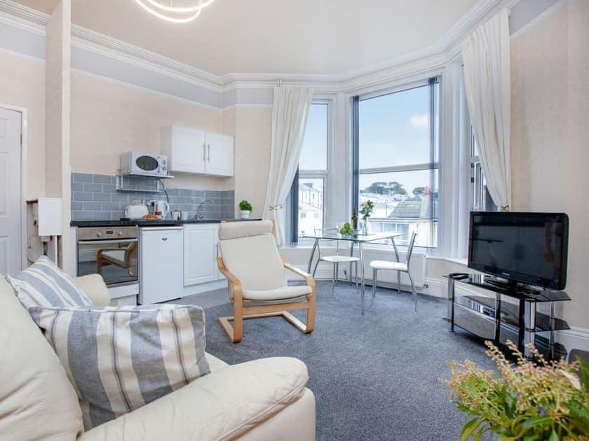 Bedford Holiday Apartments - Housity