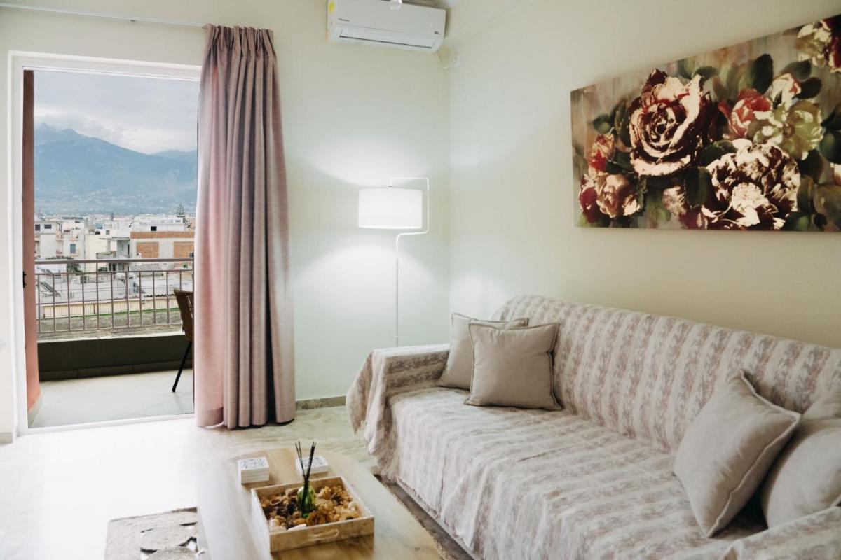 Best House Saint John, New Port of Patras - Housity