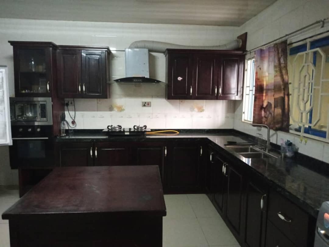 PhaGibs Inn Hotel - Hizvo