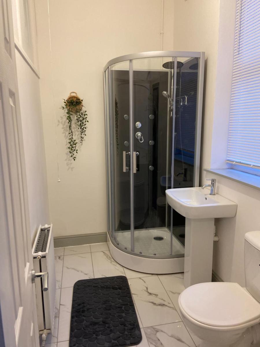 Newcastle Apartment 3 - Free Parking - Housity
