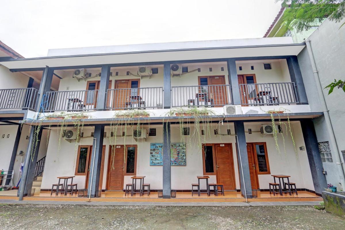 Hotel Wisma CK - Housity