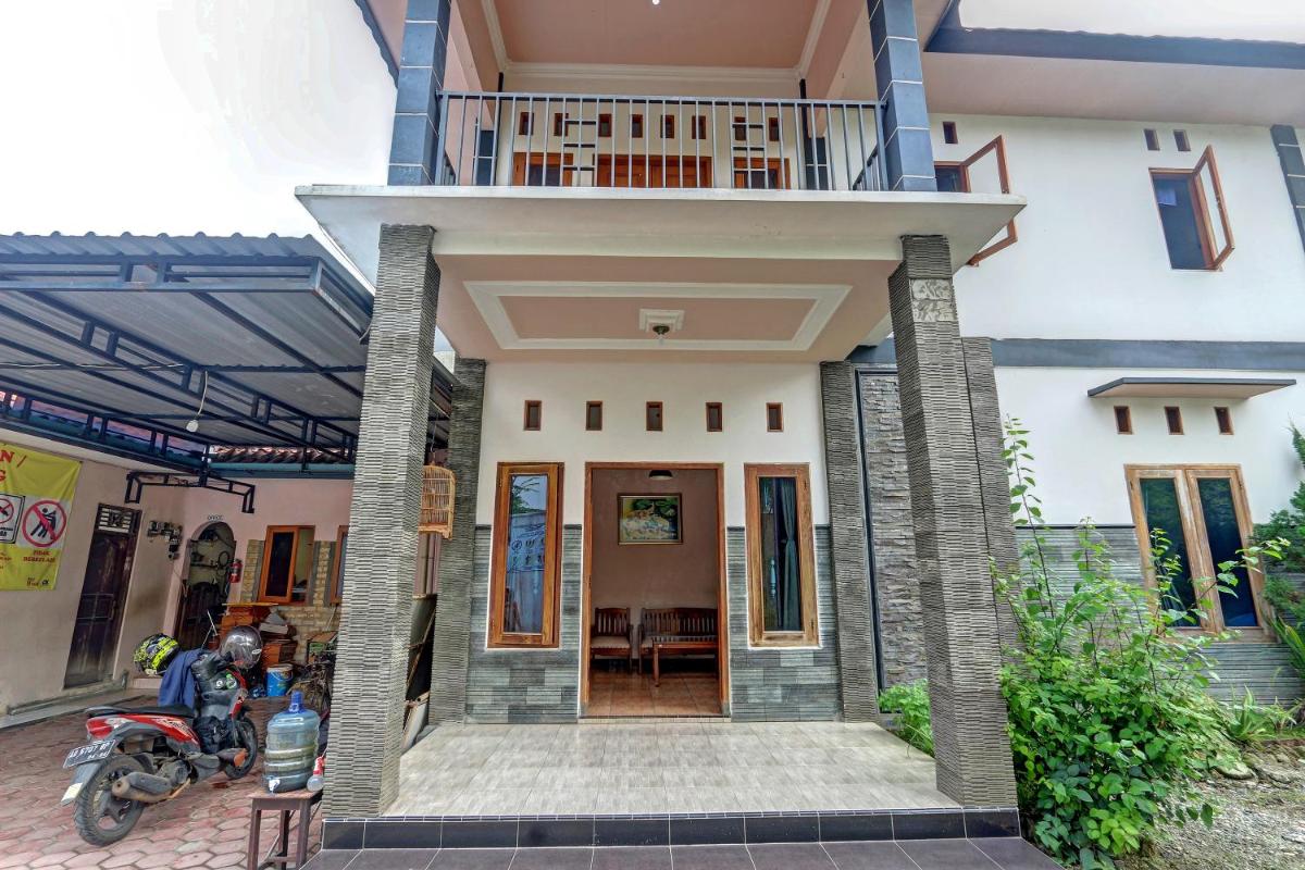 Hotel Wisma CK - Housity