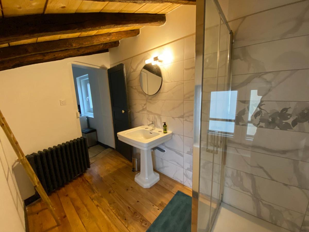 Splendide T2 rénové et situé à quelques mètres de Roanne - Housity
