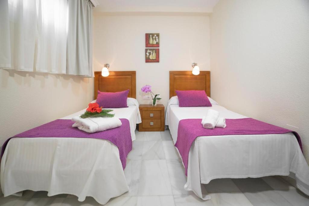 APARTAMENTOS MAR Y GOLF - Housity