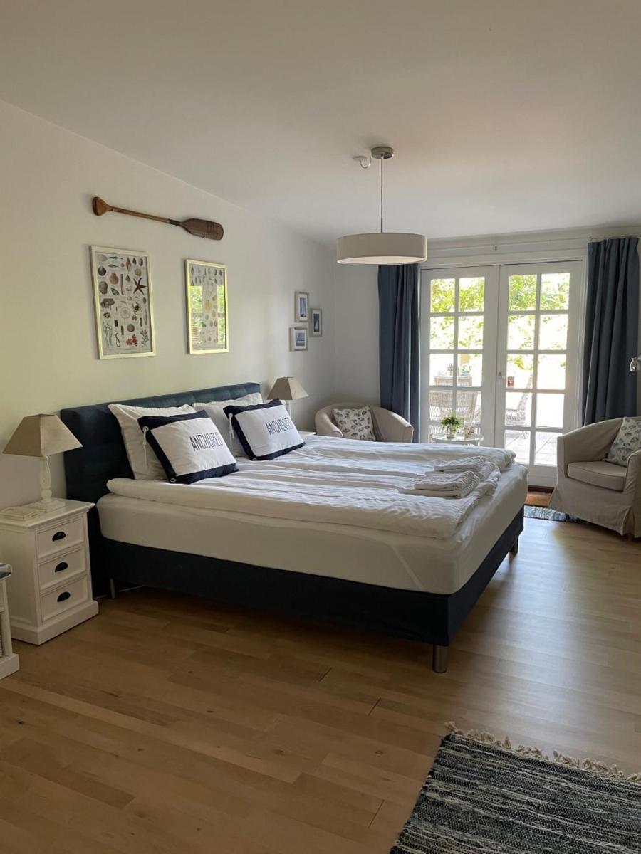 Trouville Bed & Breakfast - Housity
