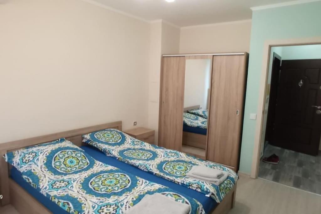 Теодора - Housity