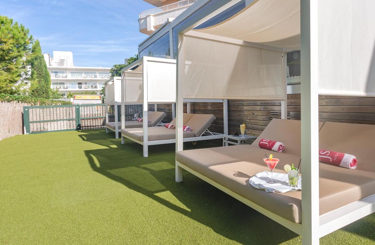 Un balcón o terraza de JS Alcudi-Mar