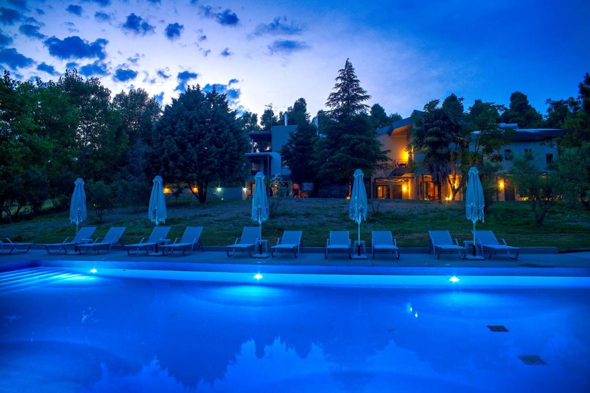 Sani More - Housity