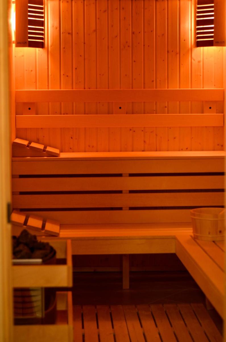Family hotel Andreev - Housity