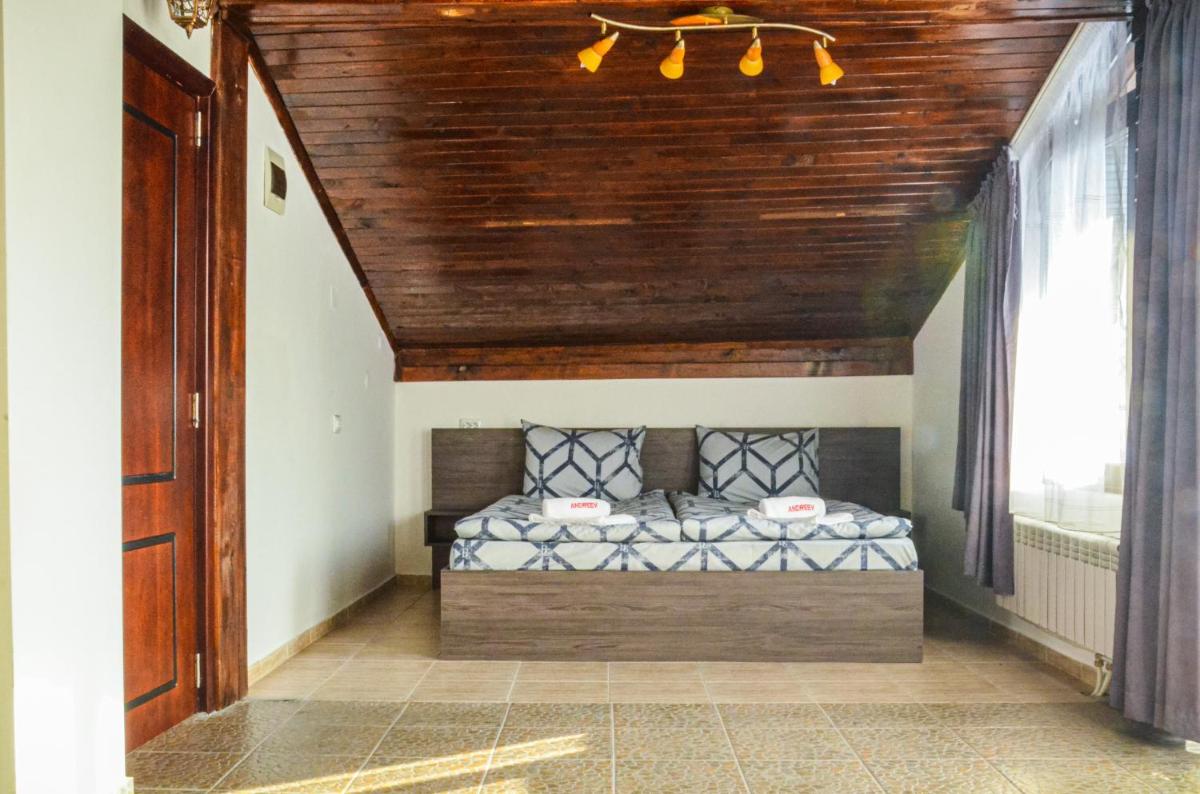 Family hotel Andreev - Housity