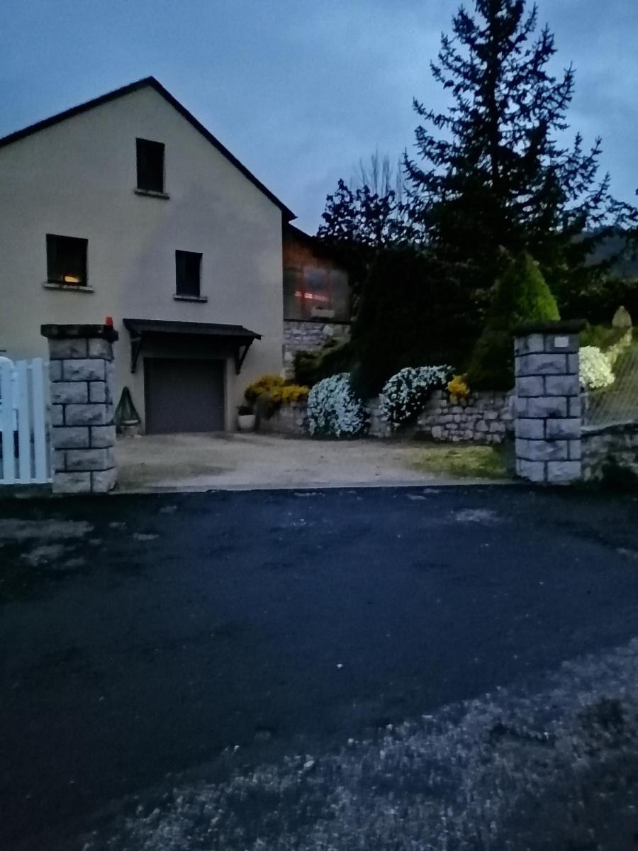 Chez Pat & Mat - Housity