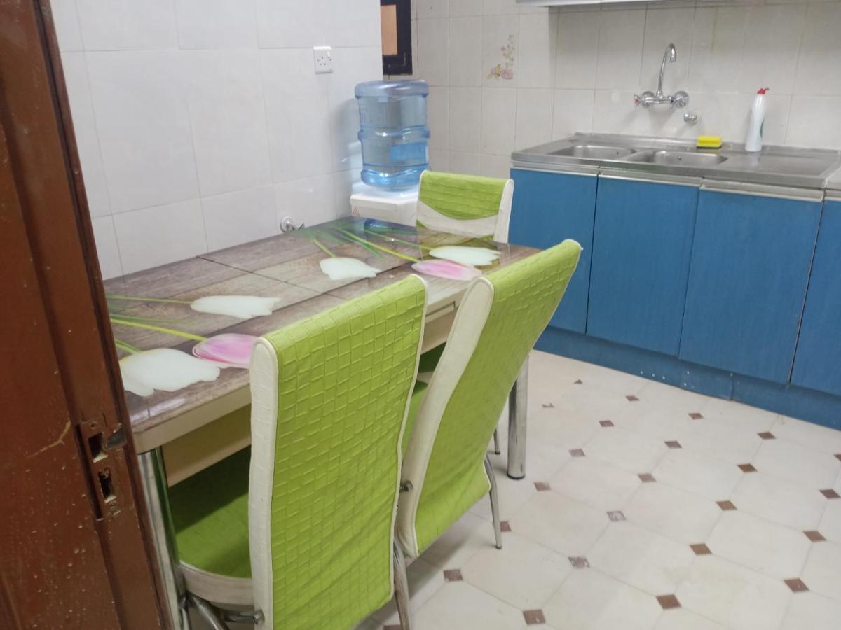 Suitetrails - 3 bedroom flat In nyadat near lulu Al muraaba