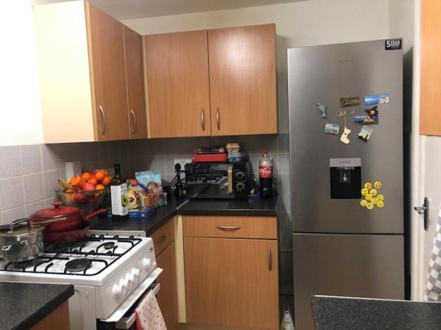 Beautiful Large ROOM in London Flat - Housity