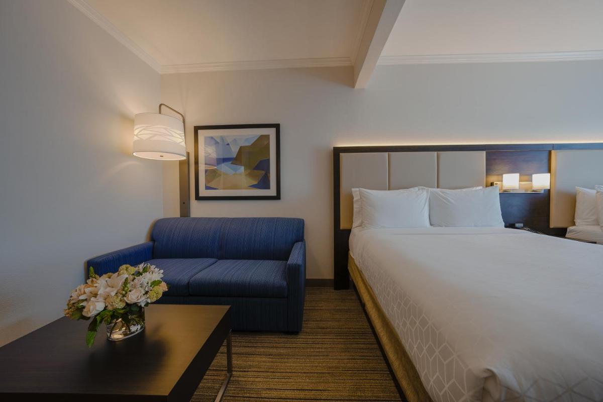 Holiday Inn Express & Suites Santa Clara - Silicon Valley, an IHG Hotel - Housity