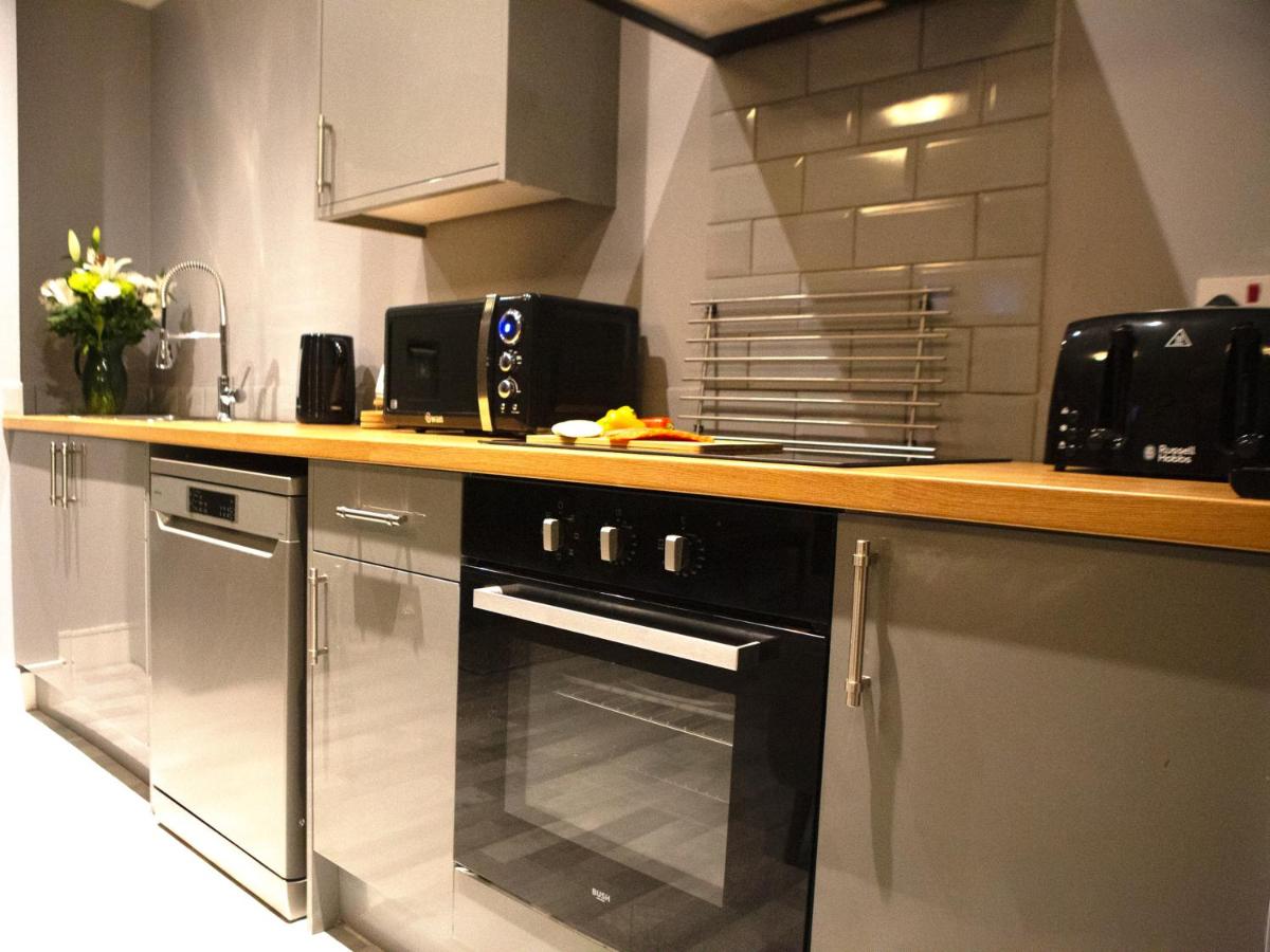 The Cavern Apartment @ Liver House - Housity