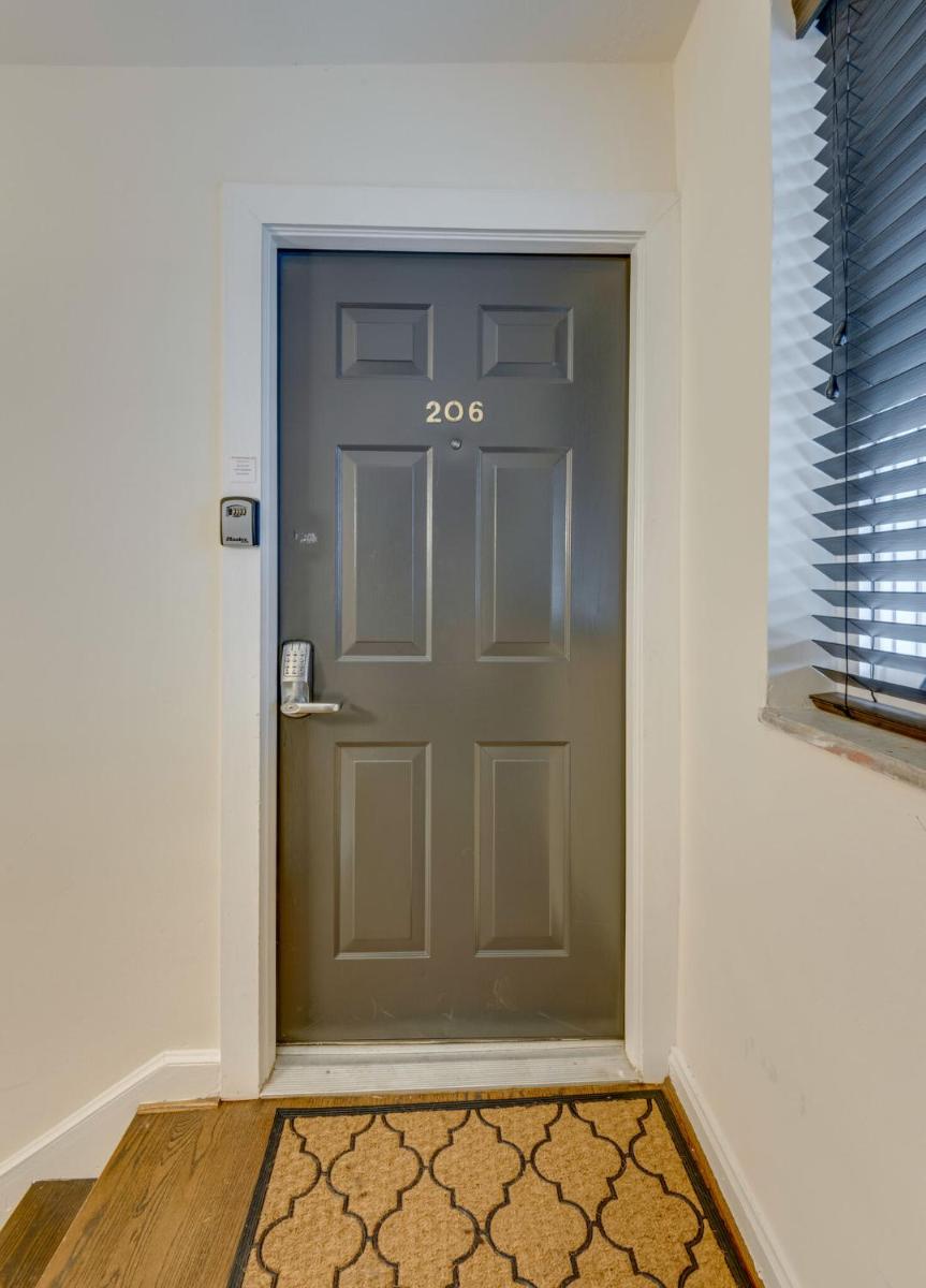 Nashville Flat Minutes From Everything -206 - Housity