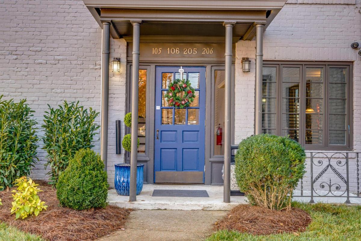 Nashville Flat Minutes From Everything -206 - Housity
