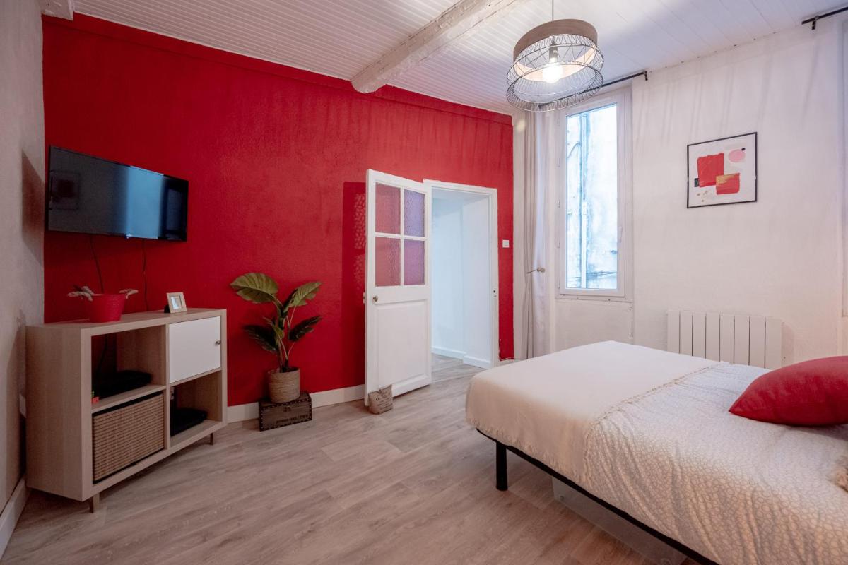 **APPARTEMENT PROCHE GARE ET MARCHE DE TOULON** - Housity