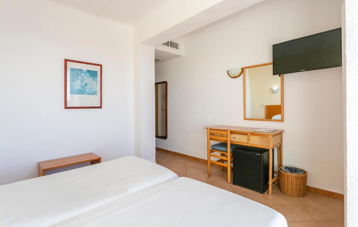 Cama o camas de una habitación en JS Cape Colom - Adults Only