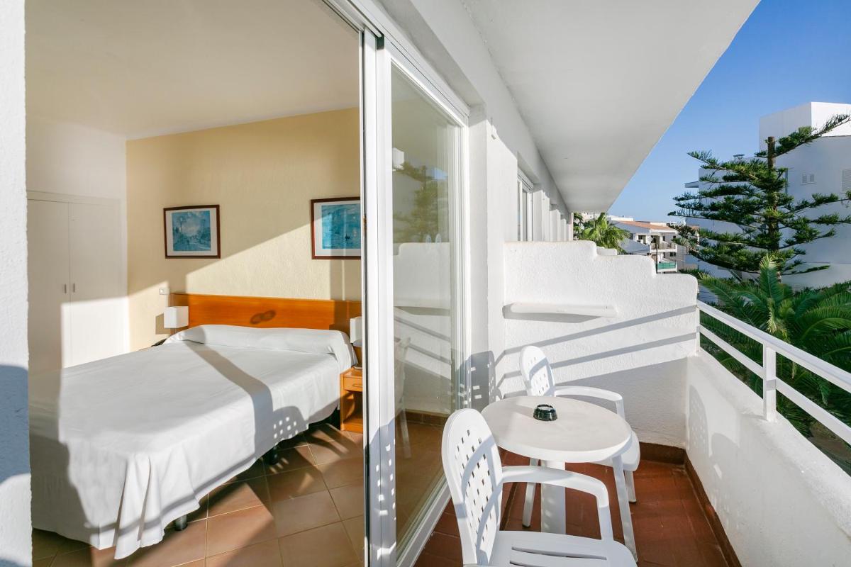 Cama o camas de una habitación en JS Cape Colom - Adults Only
