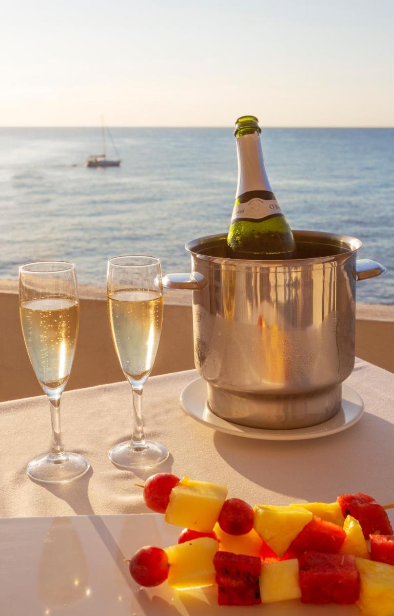 Bebidas en JS Cape Colom - Adults Only
