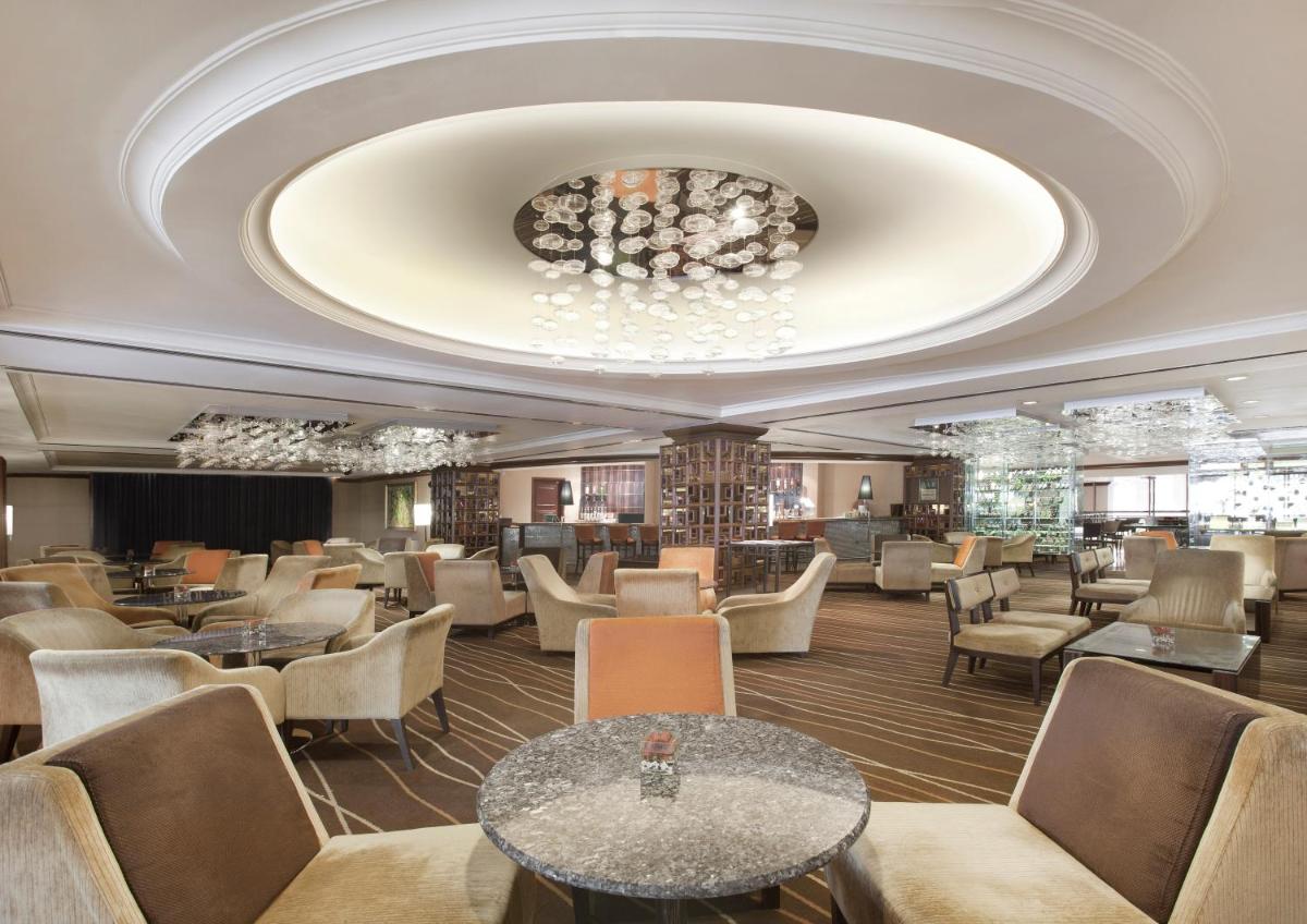 Suitetrails - Dorsett Grand Subang Hotel