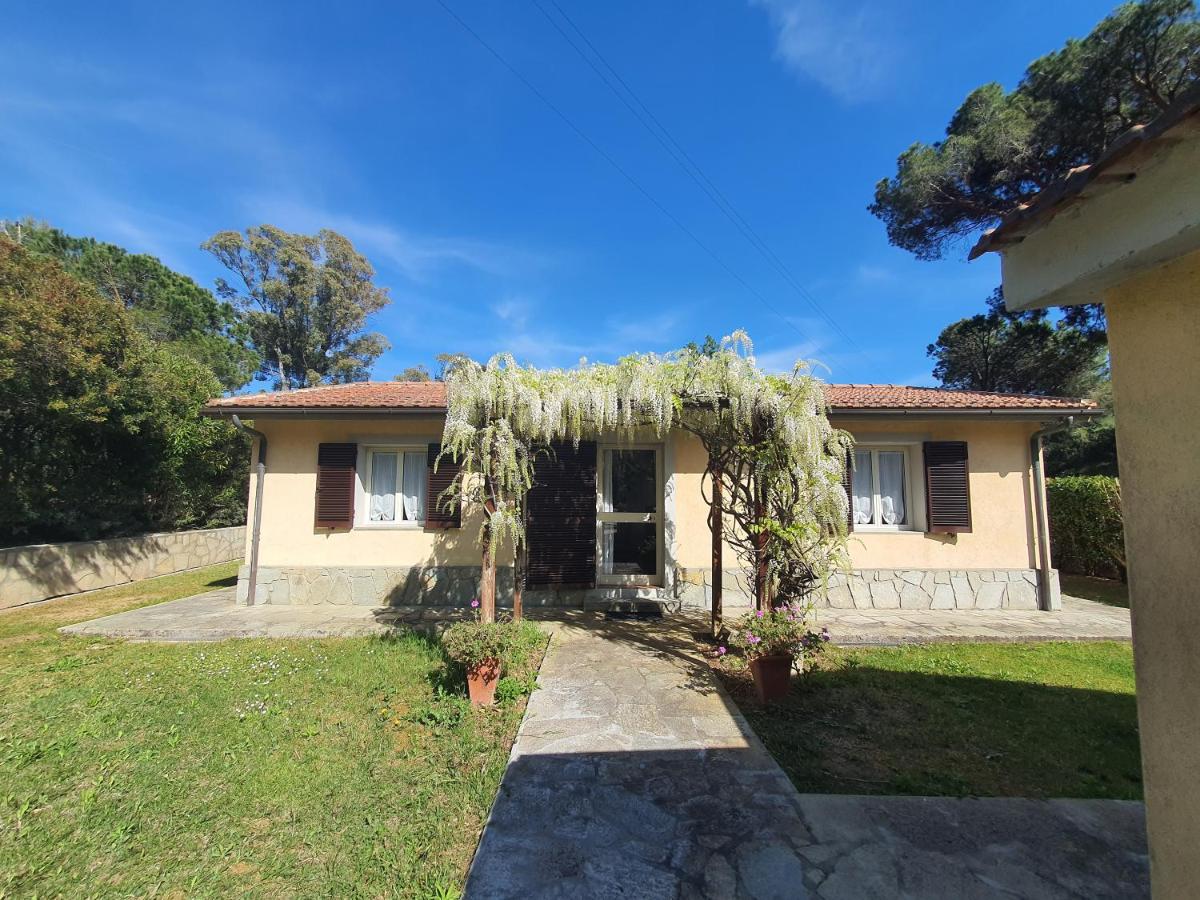 Lacona Holiday Villa near the beach - Housity