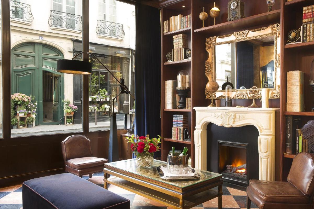 Coin salon dans l'établissement Hôtel Da Vinci & Spa