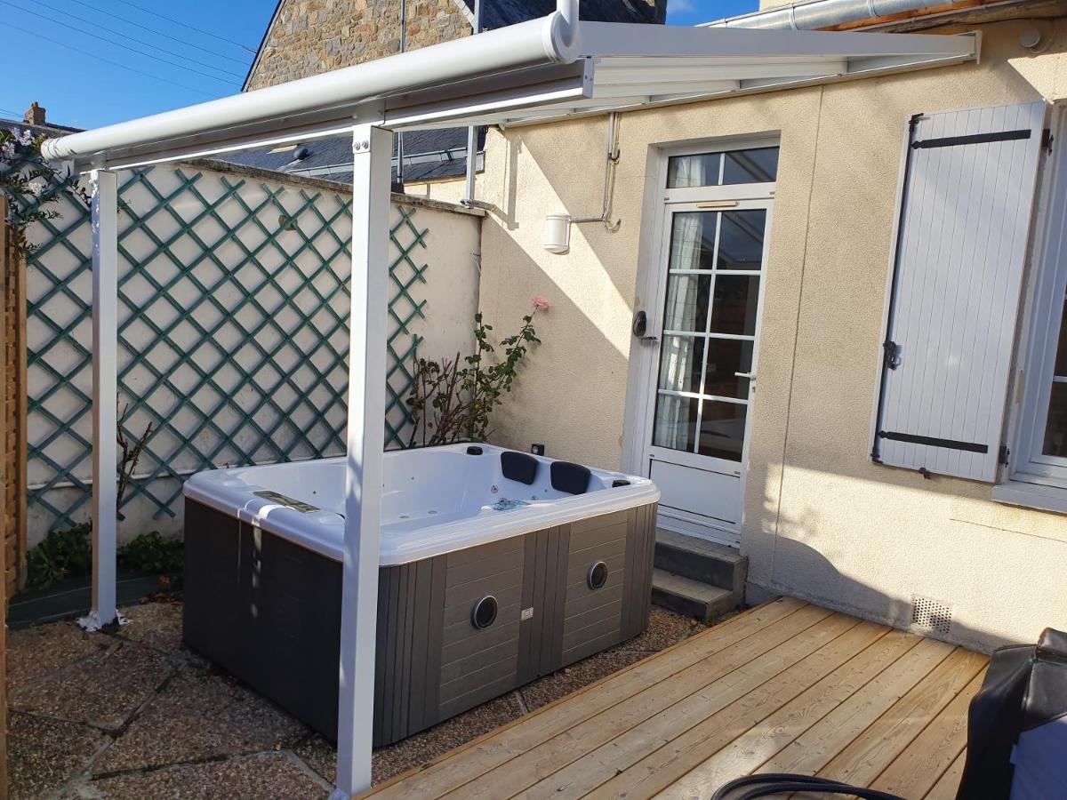 Emeraude Jacuzzi - Housity