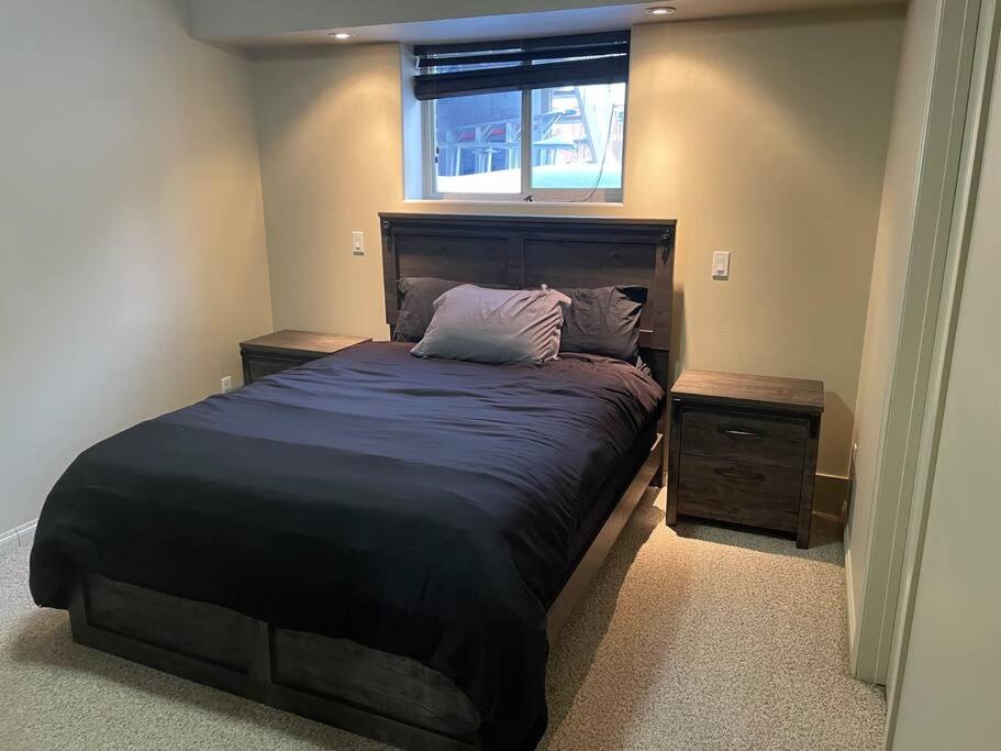 Spacious Basement suite - Housity