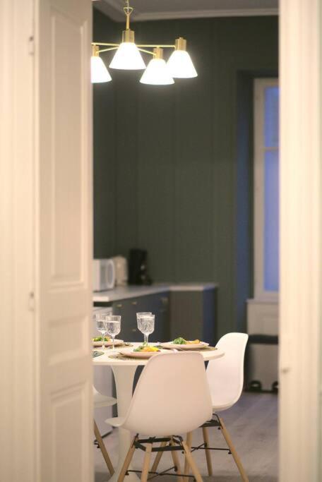 Suitetrails - Royal Room jacuzzi haut de gamme centre ville