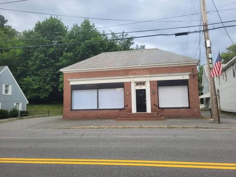 Charming Renovated Brick Home on ATV/Snowmbl trail - Housity