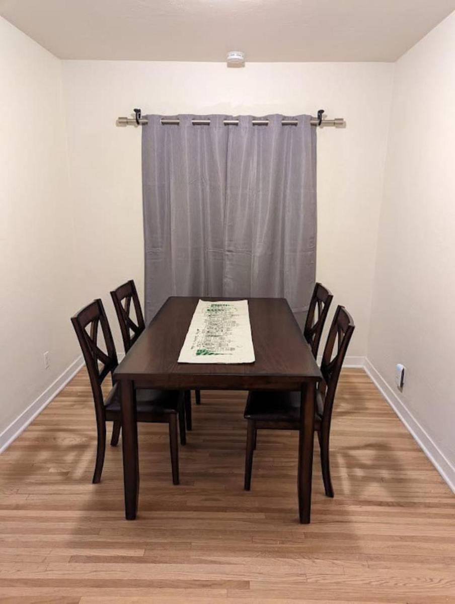 Amazing 2BR Home - Steps to UNM North Campus - Housity