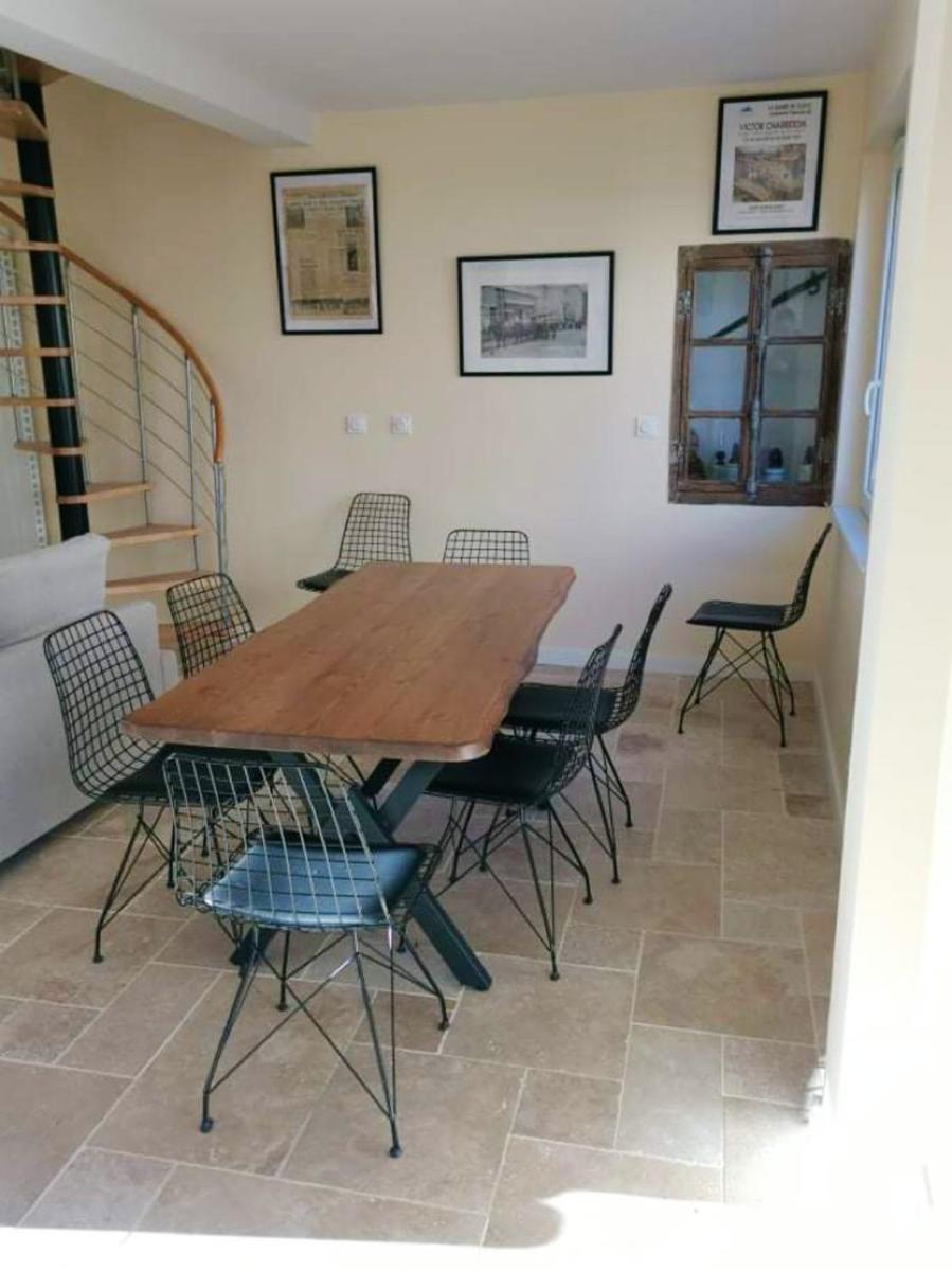 Suitetrails - Maison de 4 chambres avec terrasse et wifi a Volvic