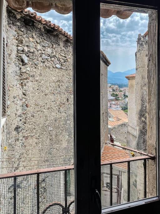 Entire House in Scalea's Historical Center - Housity