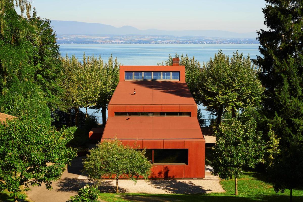 Villa de luxe pieds dans l'eau Otoctone Thonon CASA26 - Housity