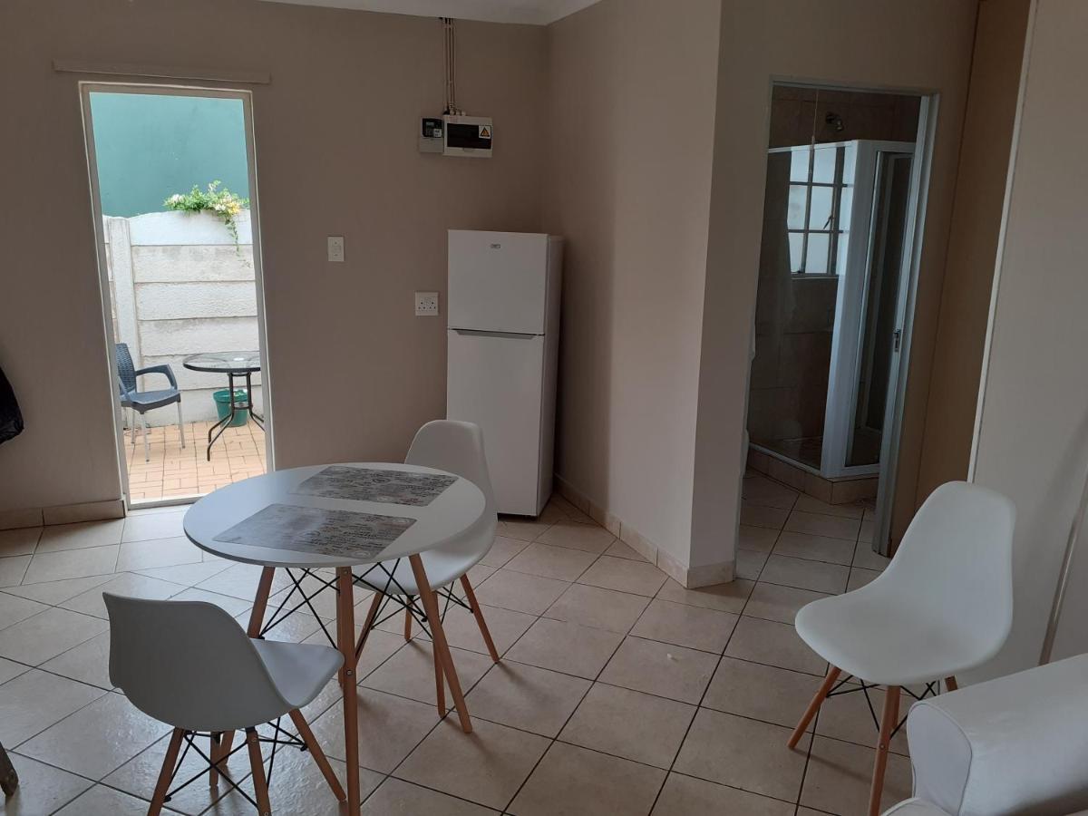 Hamlet Cottage - Hizvo