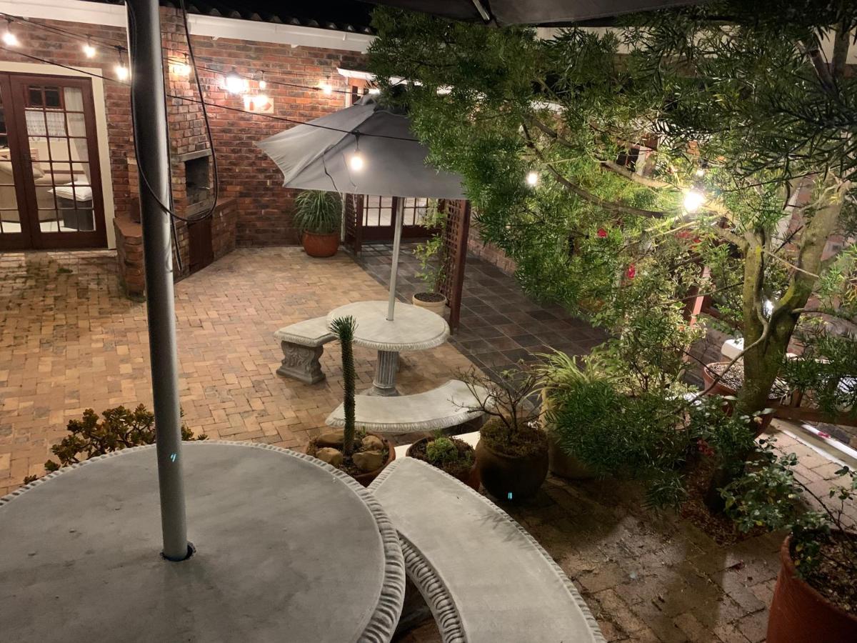 Green Pastures Guesthouse - Housity