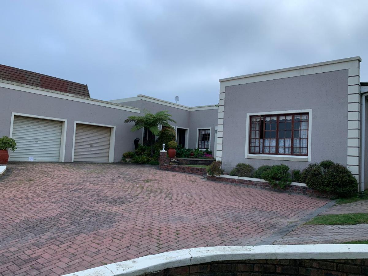 Green Pastures Guesthouse - Housity