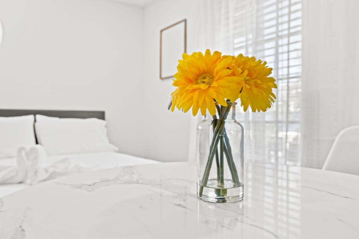 Sunset Inn-South Miami - Housity