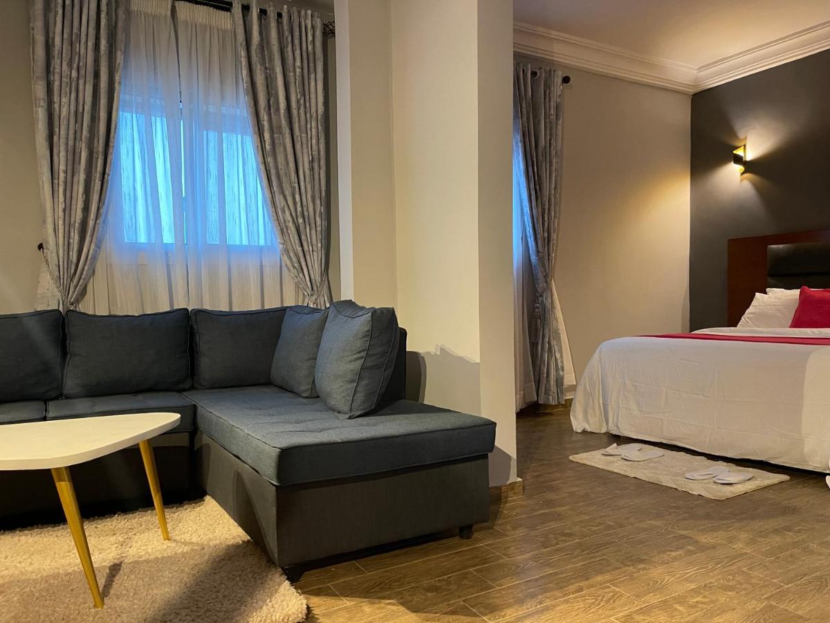 LA ROCHELLE HOTEL - Hizvo