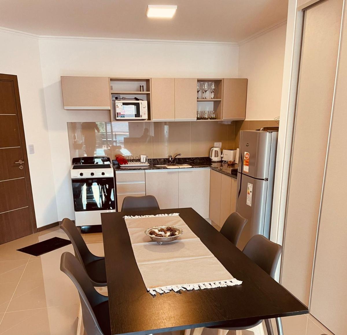 Departamento frente al lago en Villa Carlos Paz - Housity