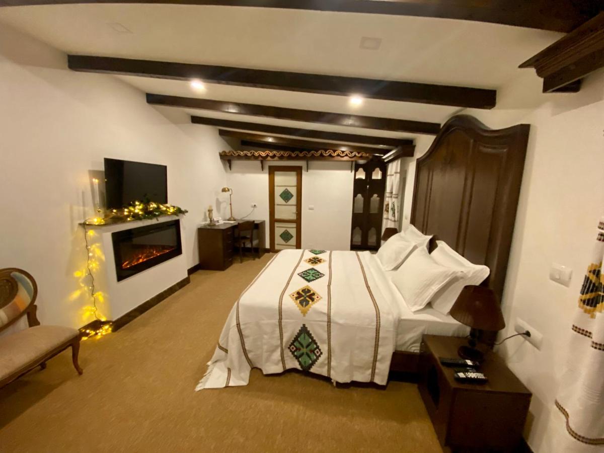 Hotel Tradita - Housity