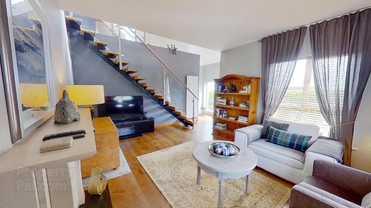 Luxury Wild Atlantic Way accommodation with sea views and free wifi - Housity