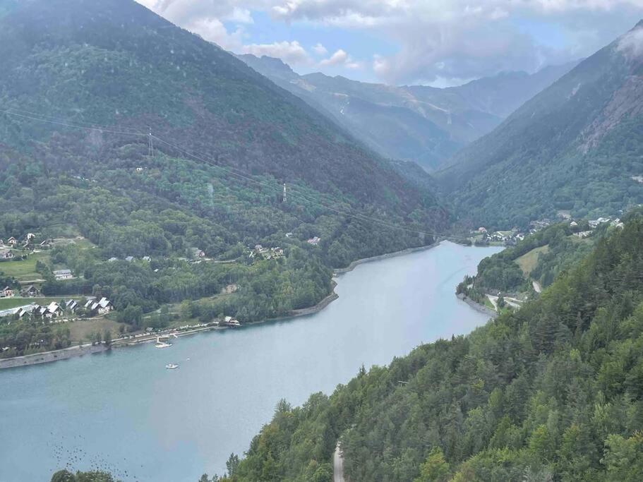 Allemond - Restful 2 bed apartment for ski, cycle & family - Housity
