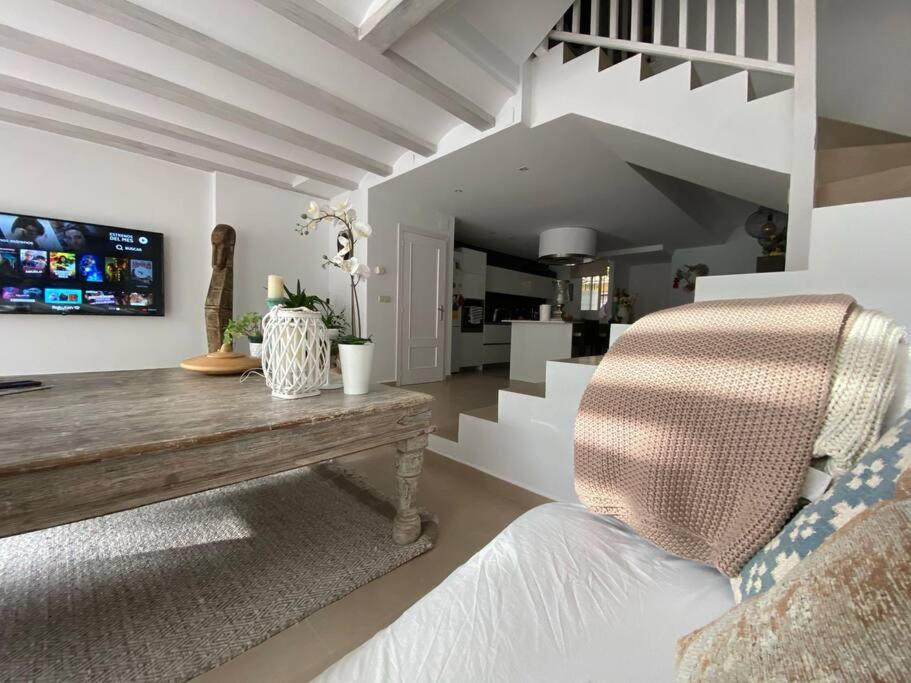 Beach House - Golden Park - Housity