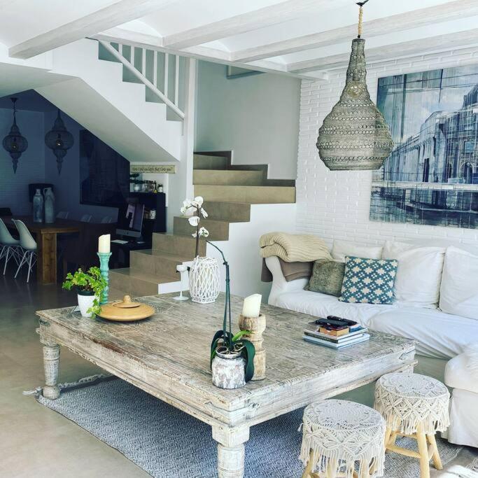 Beach House - Golden Park - Housity