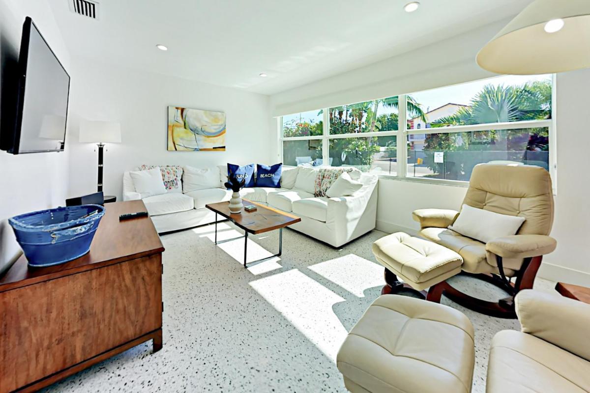 Mars Beach - Housity