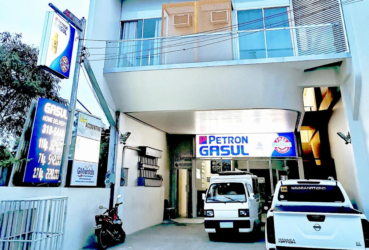 GMRENTALS Apartment at Mactan Airport - Housity
